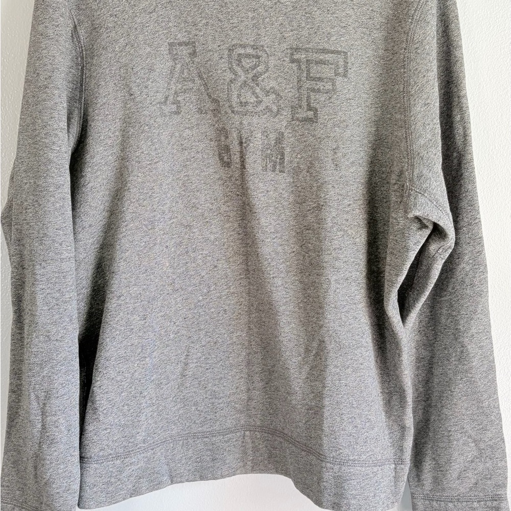 Abercrombie & Fitch Men's Heather Gray Crewneck Sweater